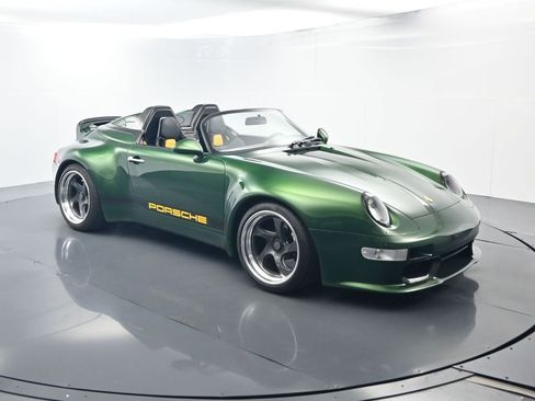 Used 1995 Porsche 911 Carrera RWD image 17