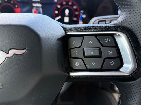 Used 2025 Ford Mustang Premium image 21