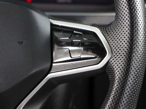 Used 2022 Volkswagen Tiguan SEL R-Line image 14