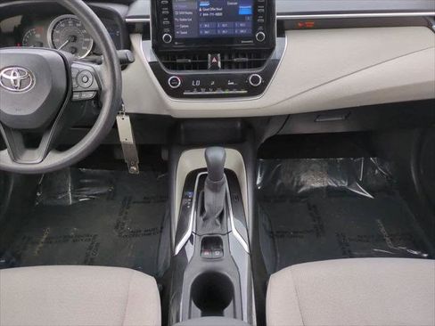 Certified 2021 Toyota Corolla LE image 18