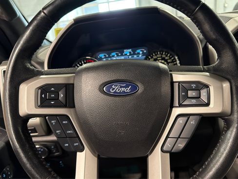 Used 2018 Ford F150 Lariat w/ Equipment Group 502A Luxury AWD/4WD image 23