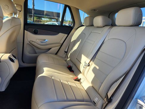 Used 2021 Mercedes-Benz GLC 300 image 12