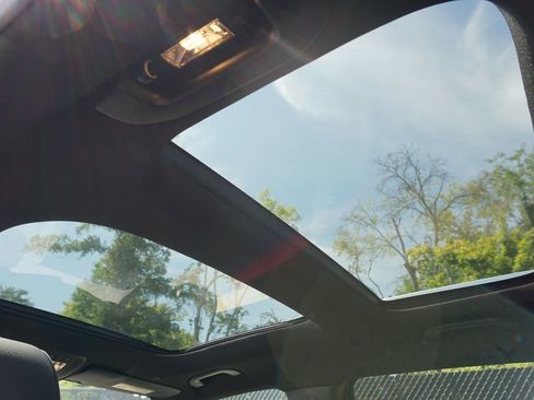 New 2025 Mercedes-Benz GLB 250 4MATIC image 49