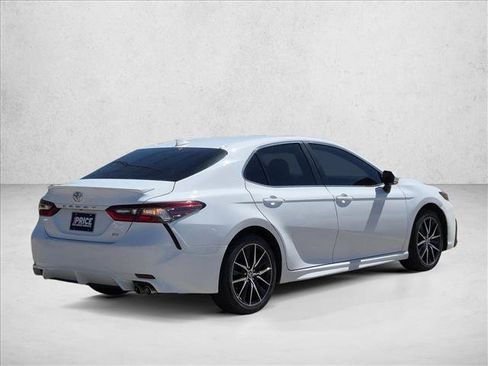 Used 2023 Toyota Camry SE FWD image 5