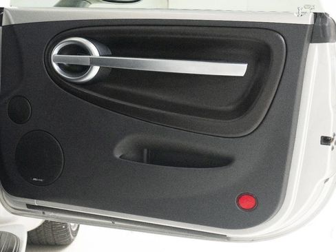 Used 2004 Chevrolet SSR w/ Preferred Equipment Group image 21