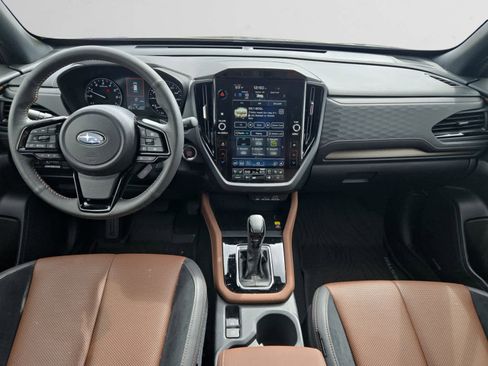 Used 2025 Subaru Forester Touring w/ Popular Package - Touring image 10