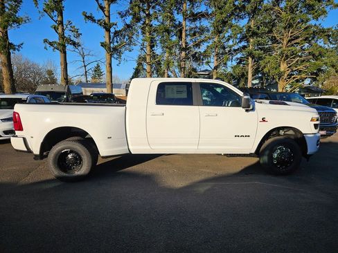 New 2026 RAM 3500 Laramie w/ Night Edition AWD/4WD image 8