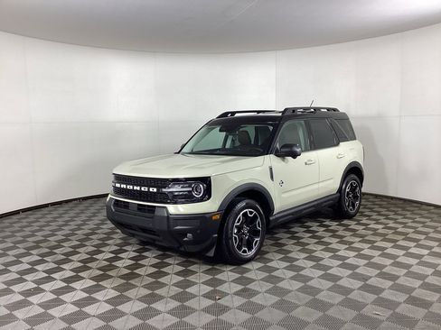 Used 2025 Ford Bronco Sport Outer Banks w/ Outer Banks Tech Package+ image 5