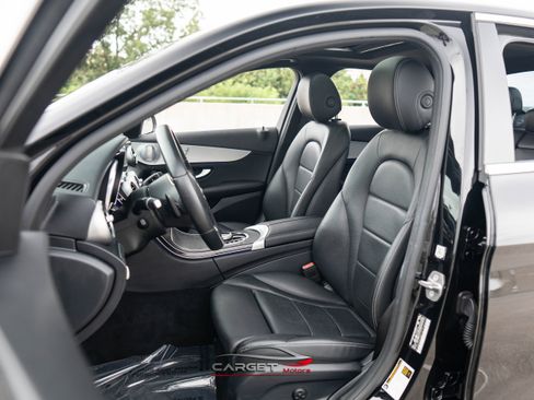 Used 2021 Mercedes-Benz C 300 Sedan w/ Premium Package image 16