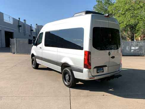 Used 2021 Mercedes-Benz Sprinter 2500 image 3
