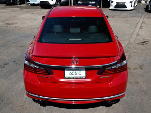 Used 2016 Honda Accord Sport image 11