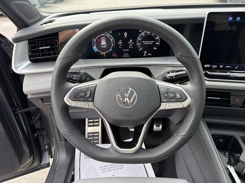 New 2026 Volkswagen Tiguan SE R-Line FWD image 26