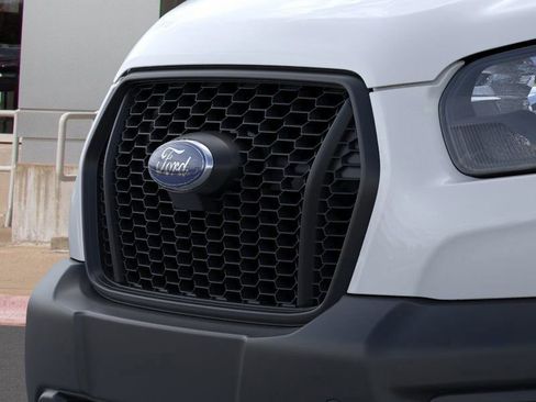 New 2025 Ford Transit 250 Low Roof RWD image 19