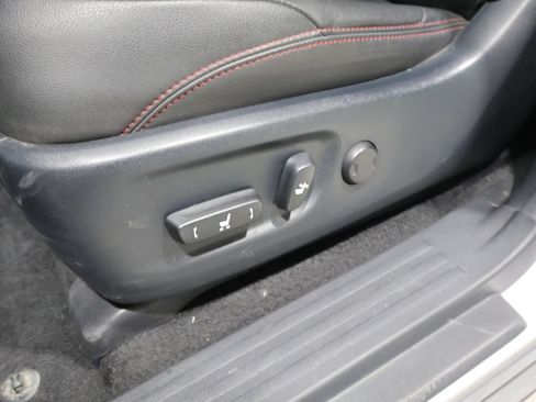 Used 2020 Toyota 4Runner TRD Off-Road Premium w/ Moonroof Package AWD/4WD image 10