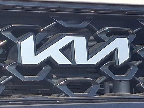 Certified 2023 Kia Sorento SX AWD/4WD image 30