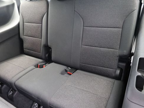 Used 2024 Chevrolet Traverse LS FWD image 19
