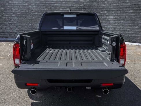New 2026 Honda Ridgeline Black Edition image 9