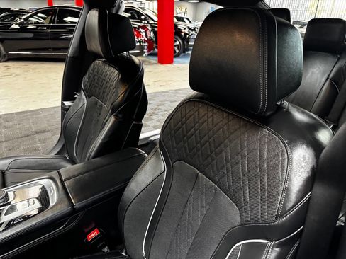 Used 2016 BMW 750i image 33