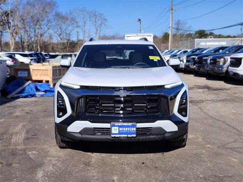 Used 2026 Chevrolet Equinox ACTIV w/ Convenience Package III image 8