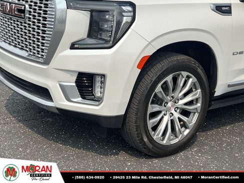 Used 2022 GMC Yukon XL Denali w/ Denali Premium Package AWD/4WD image 8