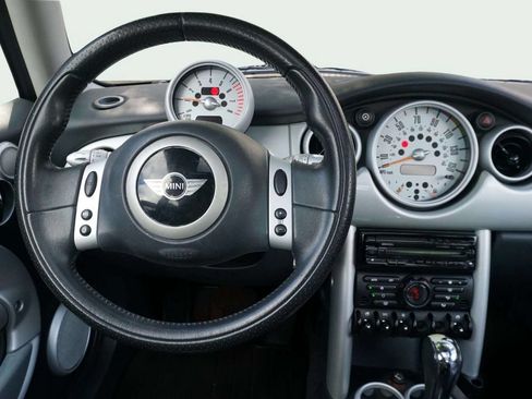 Used 2004 MINI Cooper Hardtop FWD image 23