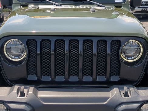 Used 2022 Jeep Wrangler Sport AWD/4WD image 9