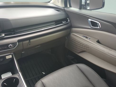 New 2026 Kia Carnival EX FWD image 14