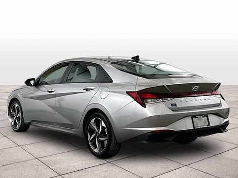 Used 2023 Hyundai Elantra SEL w/ Convenience Package FWD image 10