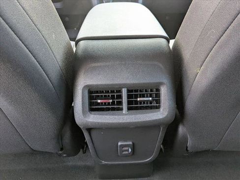 Used 2024 Chevrolet Equinox LS FWD image 17