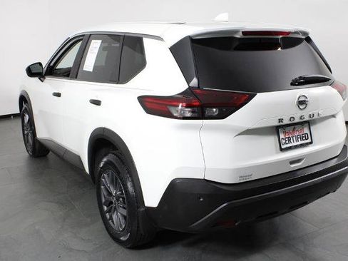 Certified 2021 Nissan Rogue S image 4