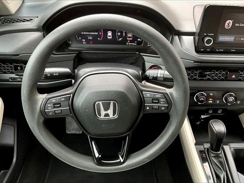 Used 2023 Honda Accord LX image 5