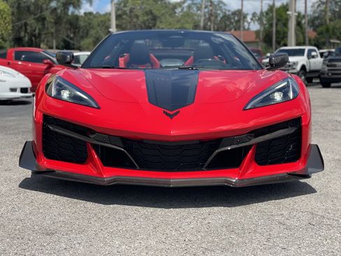 Used 2024 Chevrolet Corvette Z06 w/ Z07 Performance Package RWD image 9