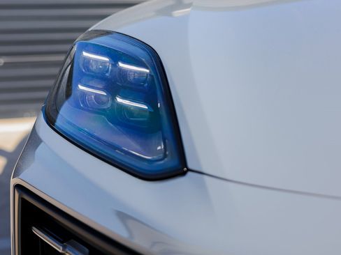 New 2025 Porsche Cayenne S image 13