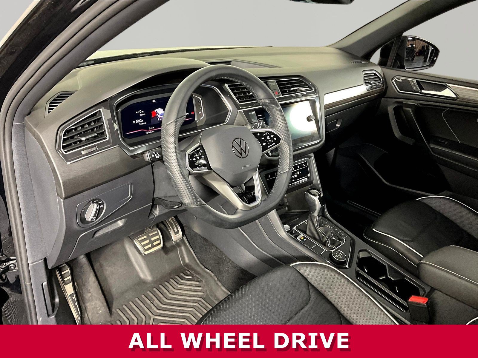 Used 2022 Volkswagen Tiguan SEL R-Line AWD/4WD image 16