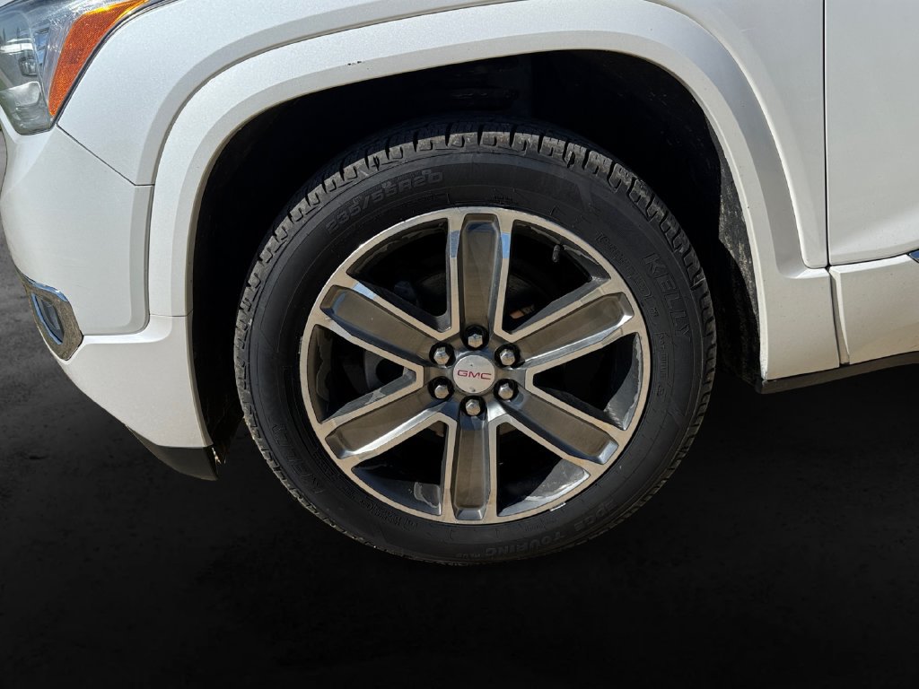 Used 2017 GMC Acadia Denali w/ Technology Package AWD/4WD image 11