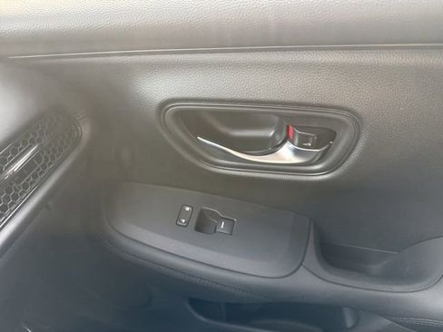 Used 2023 Honda HR-V LX image 20