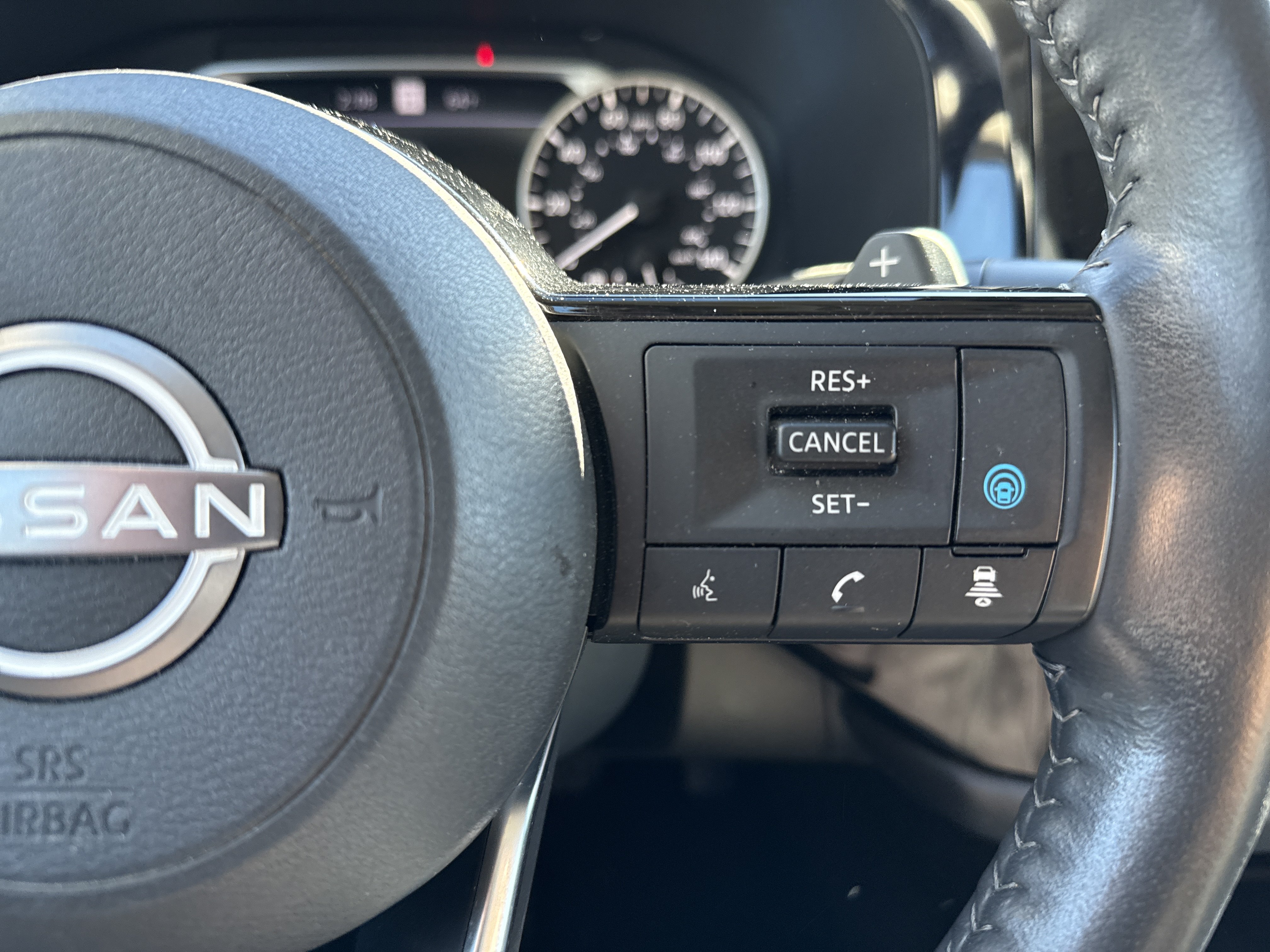 Used 2024 Nissan Pathfinder SL w/ SL Premium Package AWD/4WD image 16