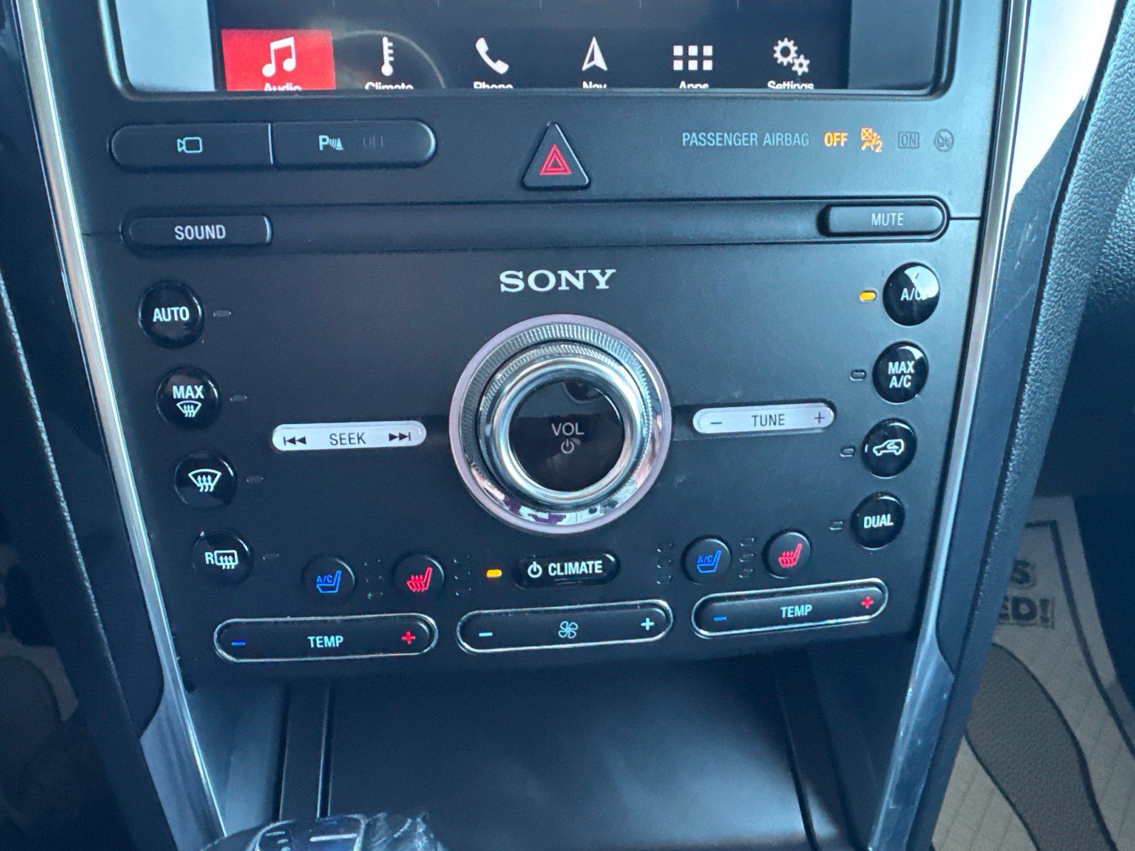 Certified 2019 Ford Explorer Limited w/ Ford Safe & Smart Package AWD/4WD image 35