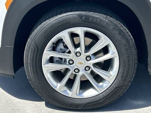 Used 2025 Chevrolet TrailBlazer LS FWD image 10