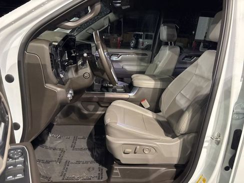 Certified 2023 GMC Sierra 1500 SLT w/ SLT Premium Package image 16