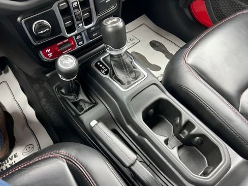 Used 2024 Jeep Wrangler Unlimited Rubicon image 21