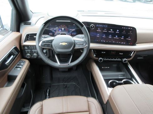 New 2026 Chevrolet Suburban High Country image 18