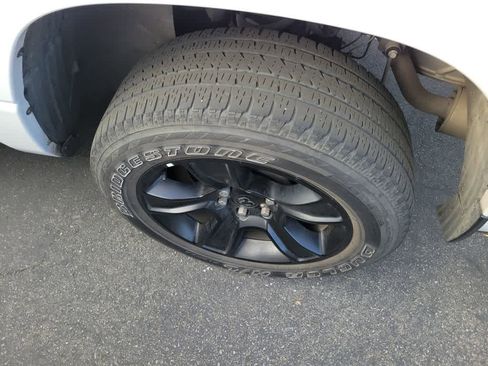 Used 2023 RAM 1500 Big Horn AWD/4WD image 5
