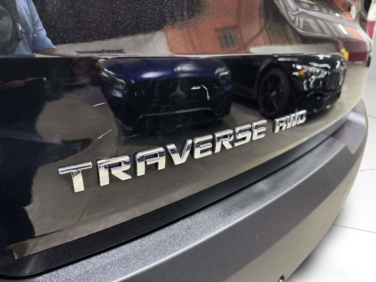 Used 2023 Chevrolet Traverse LT AWD/4WD image 17