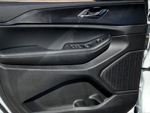 New 2025 Jeep Grand Cherokee L Laredo w/ Luxury Tech Group I image 10