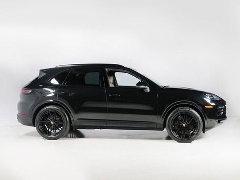 Used 2026 Porsche Cayenne AWD/4WD image 8
