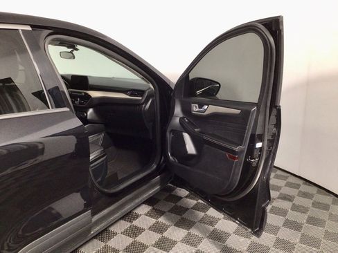 Used 2022 Ford Escape SEL w/ Technology Package image 34