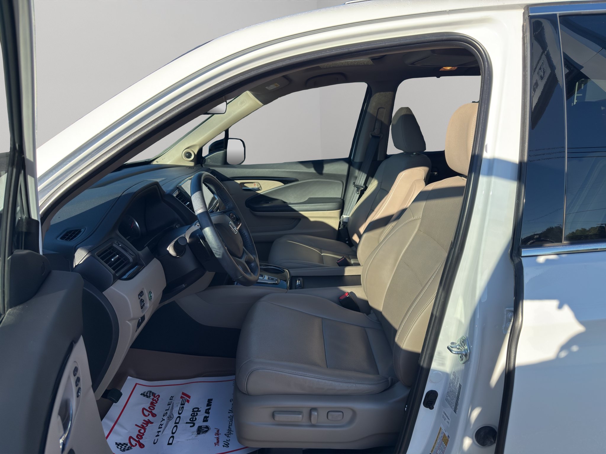 Used 2022 Honda Pilot Elite image 4
