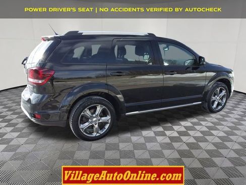 Used 2017 Dodge Journey Crossroad image 4