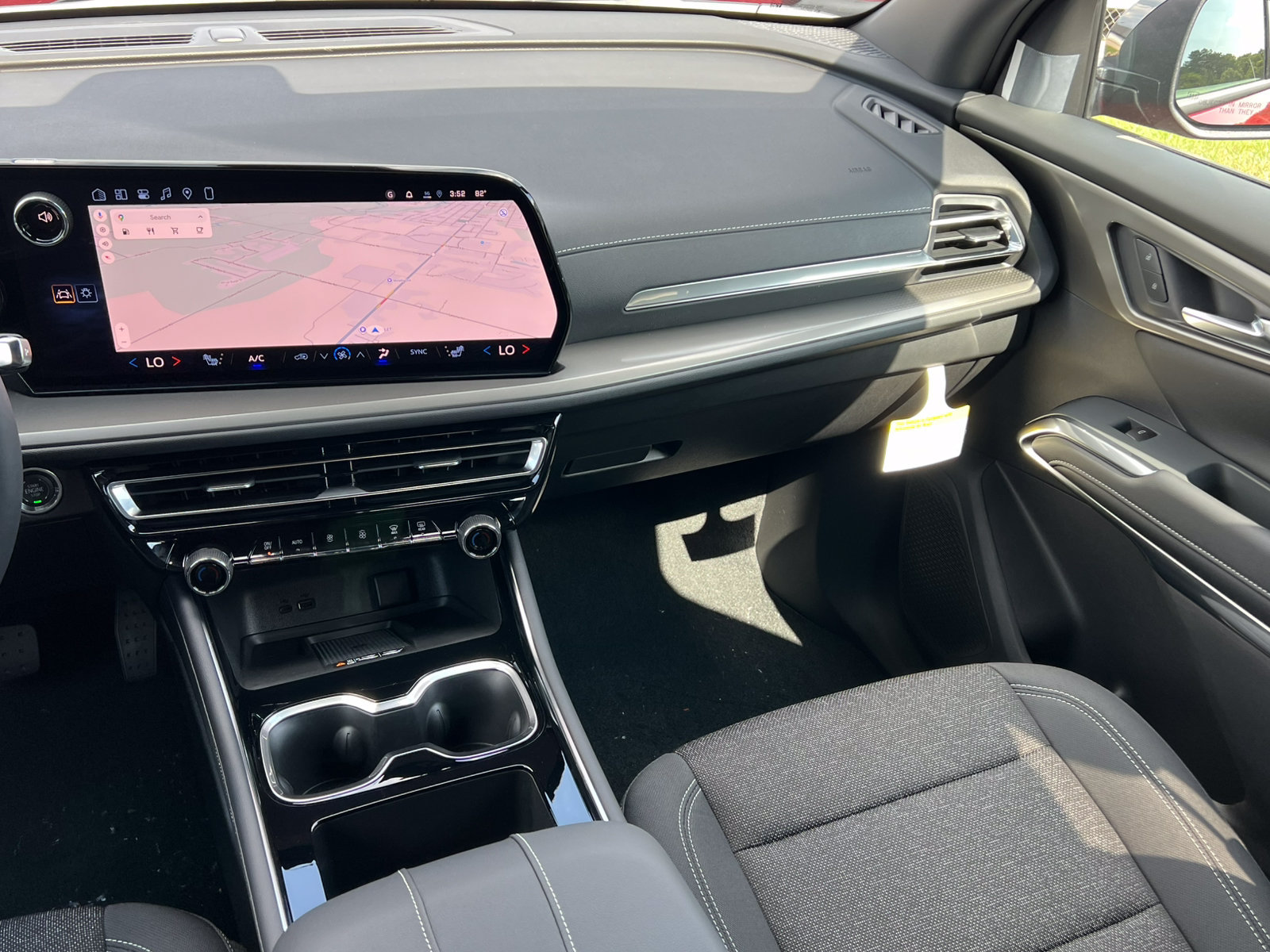 New 2027 Chevrolet Traverse LT AWD/4WD image 33